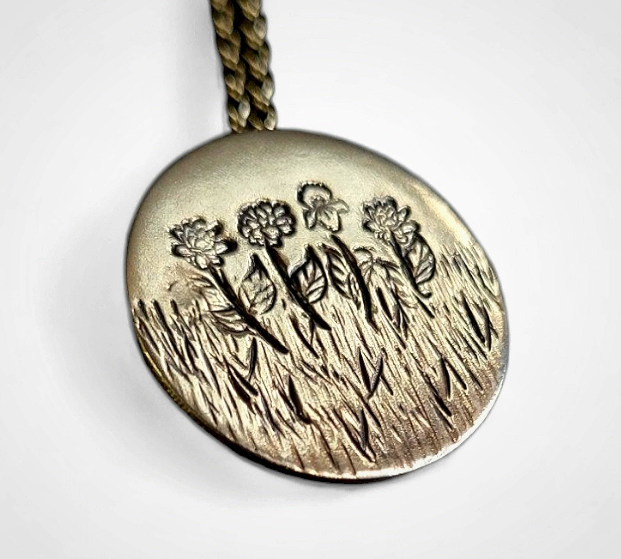 Enamel Birth Flower Necklace in Gold – Uneeka
